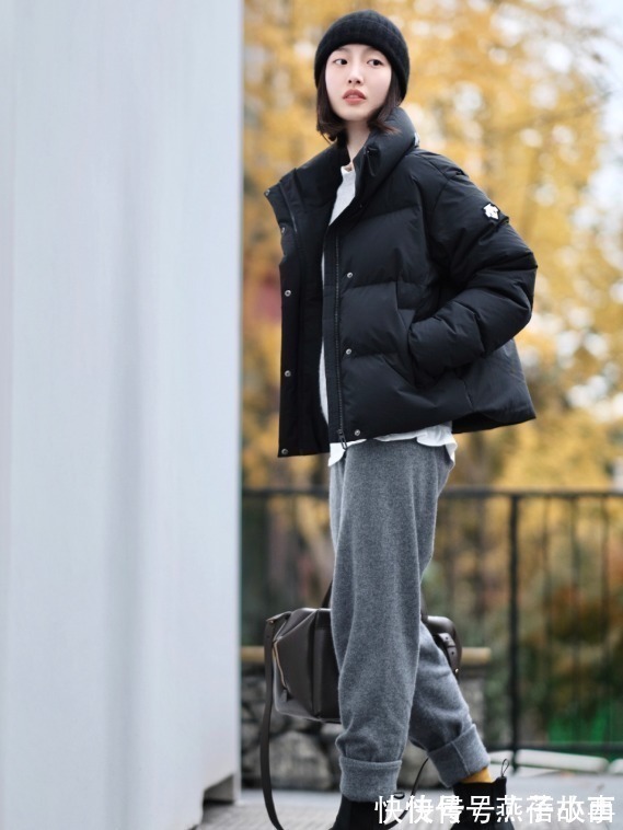 小姐姐 今年建议少穿“大衣”多穿“羽绒服”,学博主这样穿,保暖还洋气