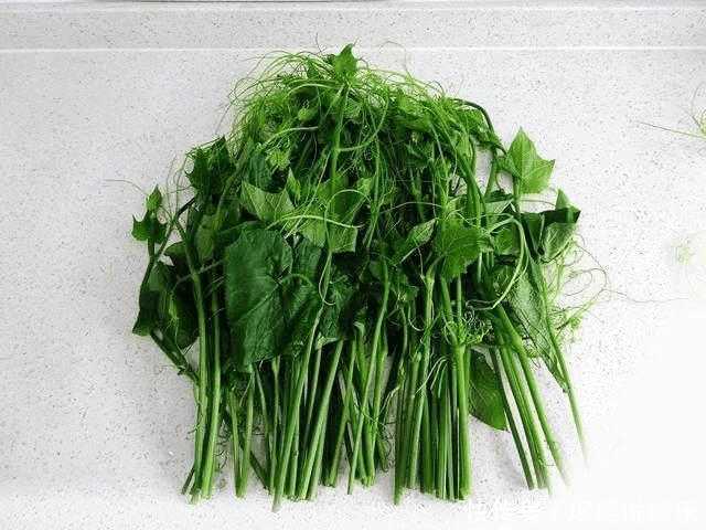 有一种蔬菜, 女人吃了, 体内的毒素清空了, 皮肤会变得白里透红