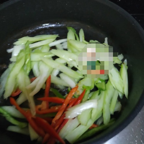 这菜我常做,虽然不便宜,但鲜香下饭,家人爱吃,贵也值