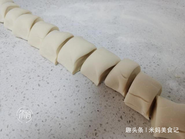 做韭菜馅饼，这2种调料别乱放，不少人都搞错了，难怪不鲜不香