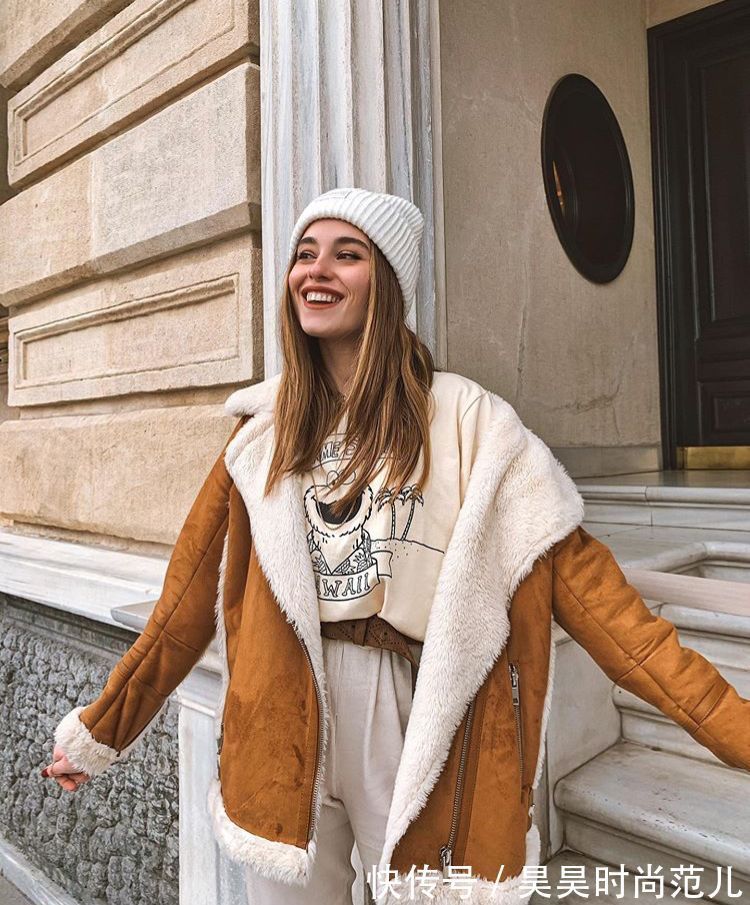 画家帽 冬日温柔风穿搭,还得是大衣+围巾更合适,保暖时尚又不挑年龄