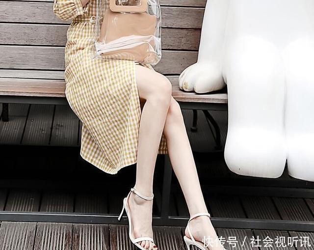 性感迷人的细高跟鞋,别致的一字带凉鞋,演绎摩登时尚