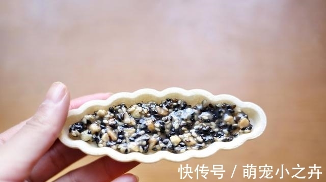 玉米糖浆|这款小零食最近火了,香香脆脆,甜而不腻,做法竟如此简单