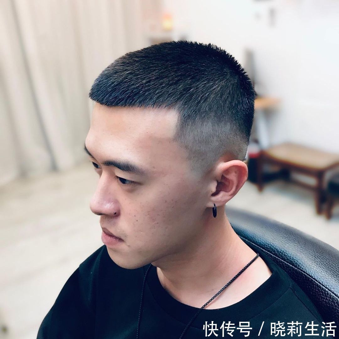 男生 男发不管怎么剪,还是“两边铲短”比较好看,这些发型帅气值得剪