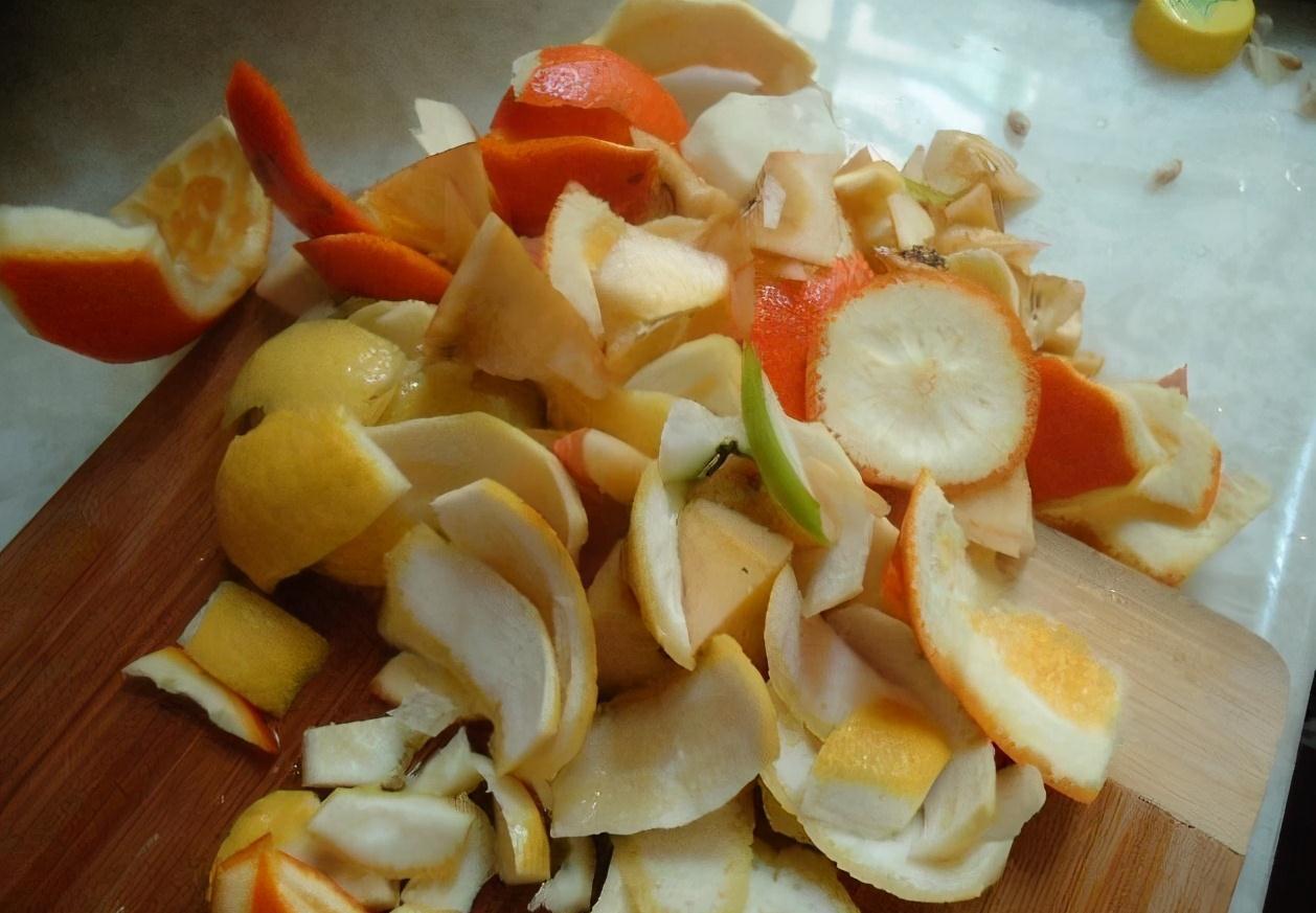 养花时,就用4类沤料,越臭越好养花,养啥都旺得快