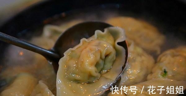 搅拌均匀|夏天，用它包饺子最香，还不用花钱，农村多到吃不完，比韭菜馅鲜！