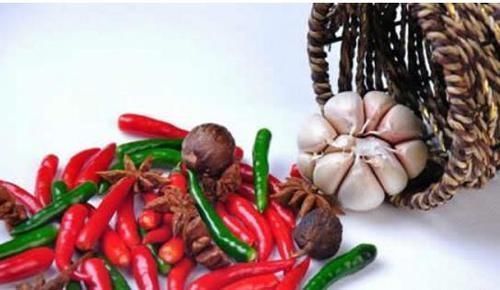 食物|患有宫颈糜烂的女性，4类食物再想吃也必须忍住，子宫会感激你的