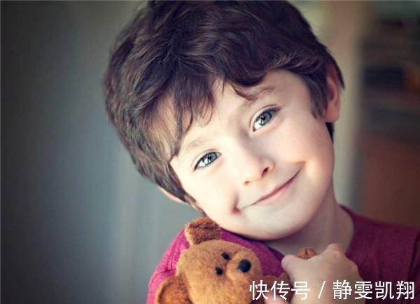 孩子|这篇小学生作文火了!短短两句话,竟“解开”了困惑几代人的问题