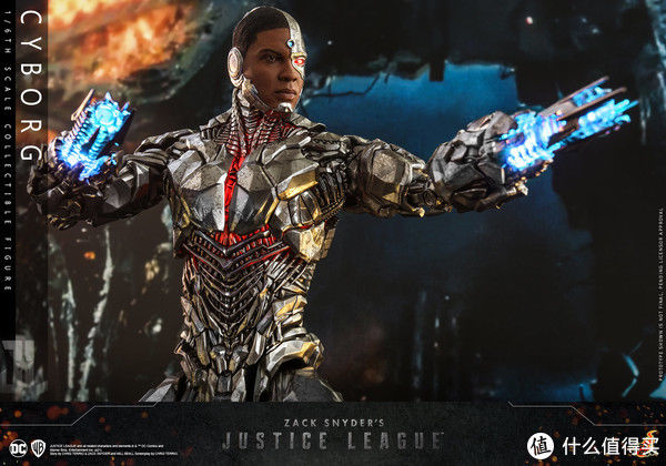 扎克·施奈德的正义联盟|《正义联盟》全员到达，HotToys推出钢骨1/6可动人偶