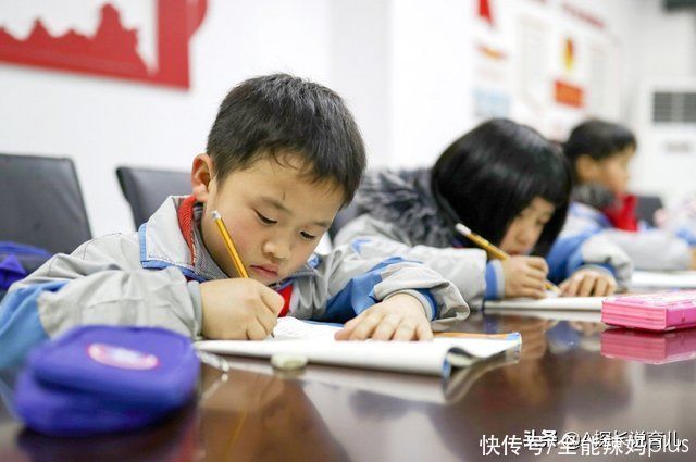 孩子|“暑假作业带一万粒大米”宝妈陪娃数到半夜,质问老师遭“打脸”