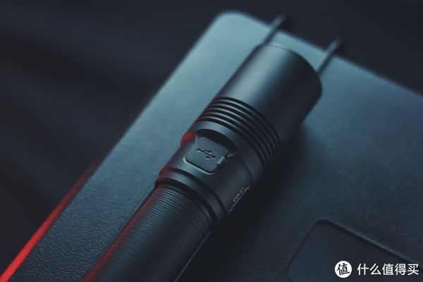 光剑在手,黑暗你走——纳丽德L10MAX白激光手电