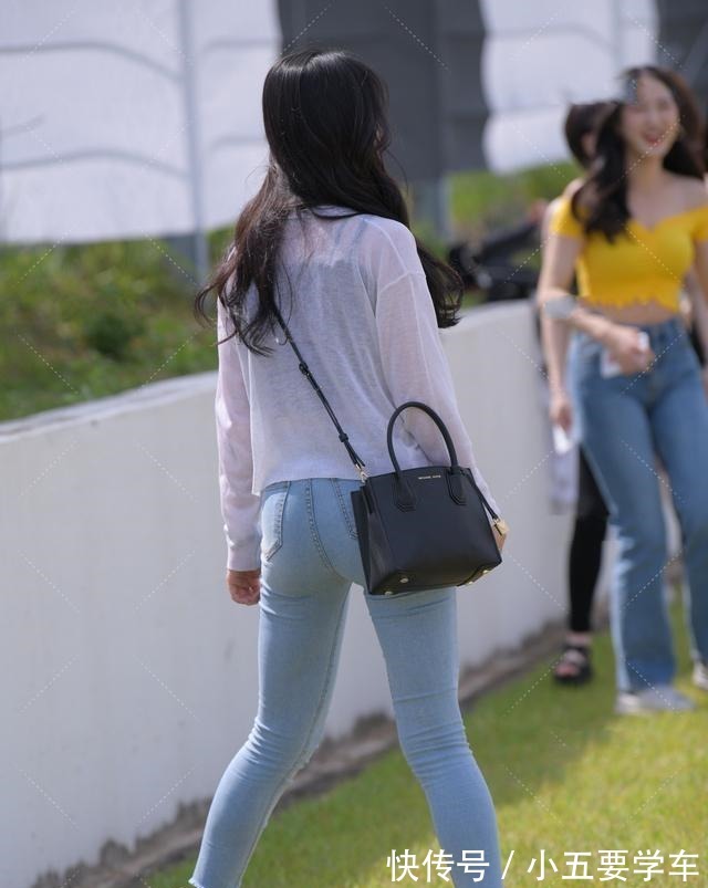 背心 打底裤支持百变风格，突出青春气息，好看不过时！