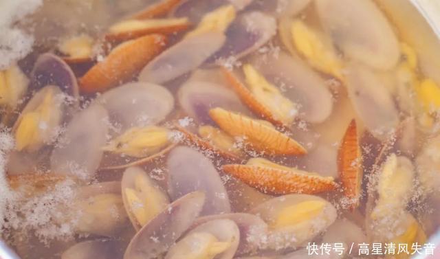 搞定|蛤蜊酿虾滑做法,简单一蒸香绝了,不会做菜的人都能搞定