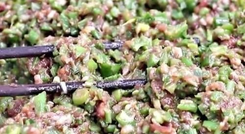 夏天，韭菜茴香靠边站，用它包饺子最香，3块钱1斤，我一周做2回