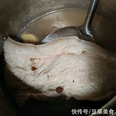 烤箱|忙里偷个懒，轻松来一碗年夜菜——脆皮五花肉