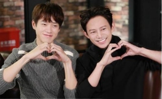 他被称“综艺王”,一年参加多档综艺,无戏可拍后回家继承家产