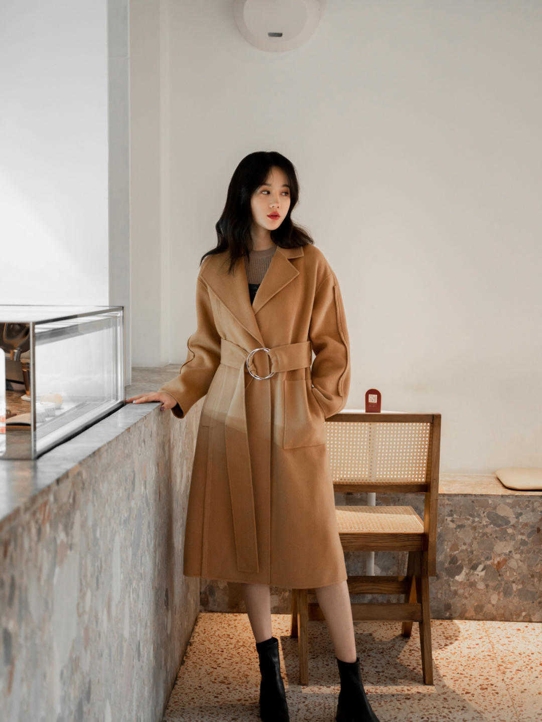 穿搭|秋冬的标配卡其色大衣,怎么穿都好看,几个搭配技巧送你,绝对轻松驾驭