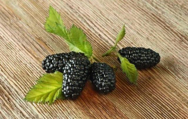 红枣|常吃这10种水果,一觉睡到天亮不失眠,省下无数补品钱