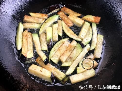 下饭|天冷后,3种食材一锅出,喷香下饭,——营养均衡,别错过
