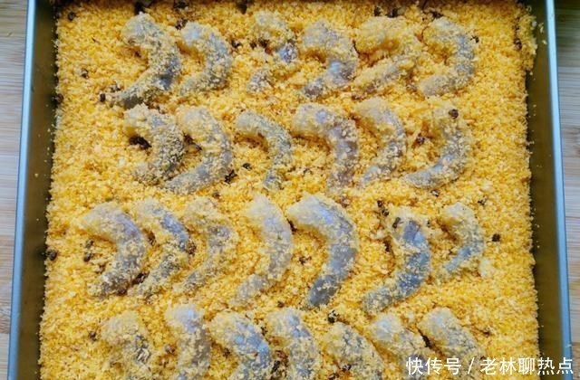 我家大虾从不水煮,学会这种做法,不油炸不清蒸,外酥里嫩不油腻