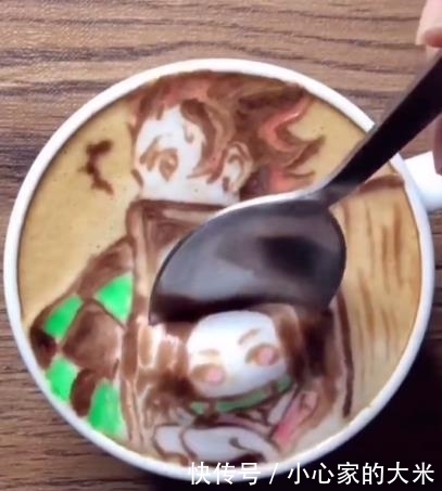 画师|动漫遇上手艺人，鬼灭之刃神拉花，魔方还原鸣人，网友：都是狠人
