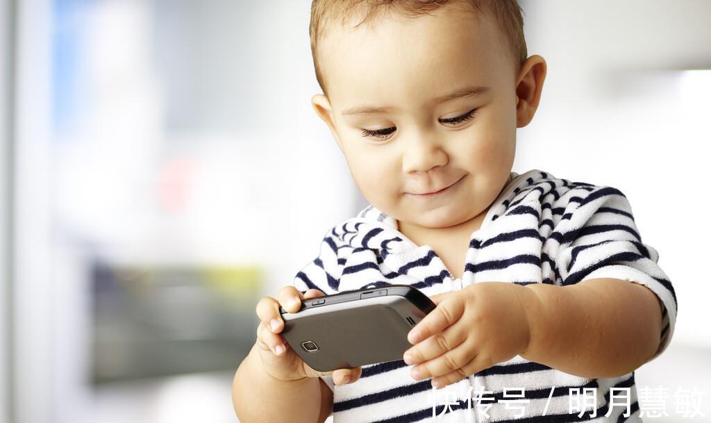 洪水猛兽|孩子沉迷玩手机咋办?聪明妈妈用3招,第一招真是绝了