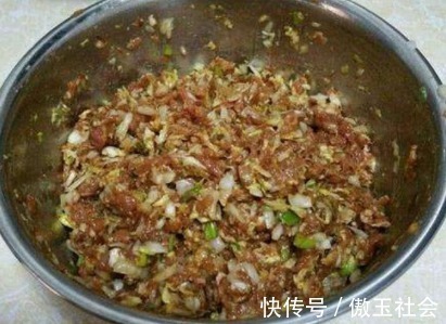 无论调什么馅,牢记3放2不放,饺子鲜香美味又多汁儿,好吃不腻!