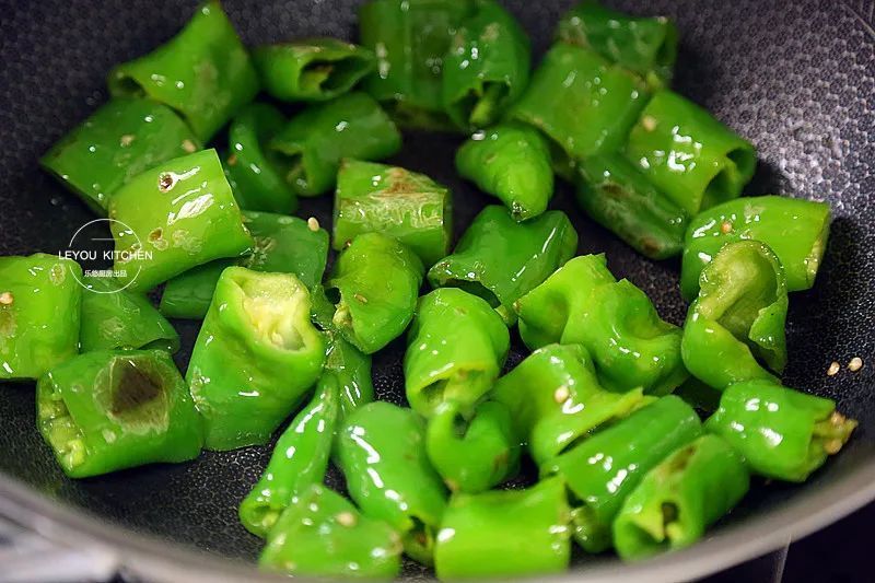 实力干饭菜，10分钟上桌，三伏天下厨做刚刚好