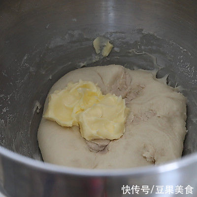 从来没想过葡萄干辫子面包还能这么做