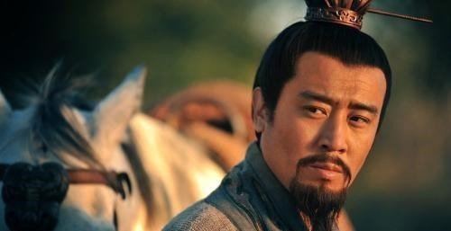 厉害|真正厉害的人，都是将“自命不凡”坚持到底的人！