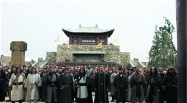 水浒传!《水浒传》不折不扣的高手,卢俊义不是他的对手,林冲见了都害怕