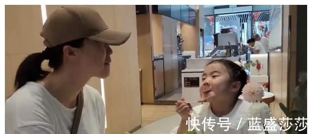 女儿|温馨!王楠三亚过春节带女儿去哈根达斯,一脸慈爱看女儿吃冰淇淋!