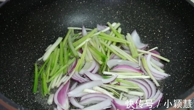 葱油|葱油面好吃不难做, 掌握住方法就能做出一碗色香味俱全的葱油拌面