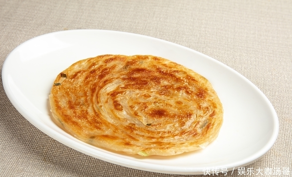 香酥|教你做葱油饼，一碗葱一碗面，香酥掉渣，放凉了也不会硬