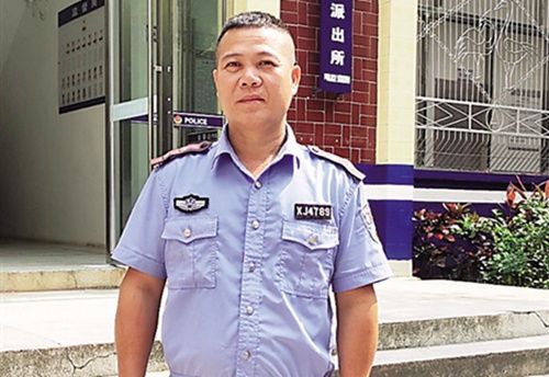 定安辅警梁尤强：穿上警服就要服务百姓|感动海南 | 辅警