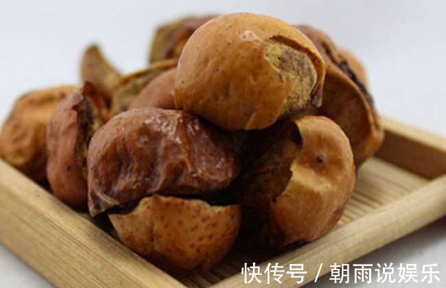 简明中医皮肤病学|10年灰指甲，用一味中药“泡好”了！中医魅力就在于此