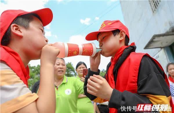 实验|用科技点亮山里娃的未来 衡阳县山区学校举办“科技节”