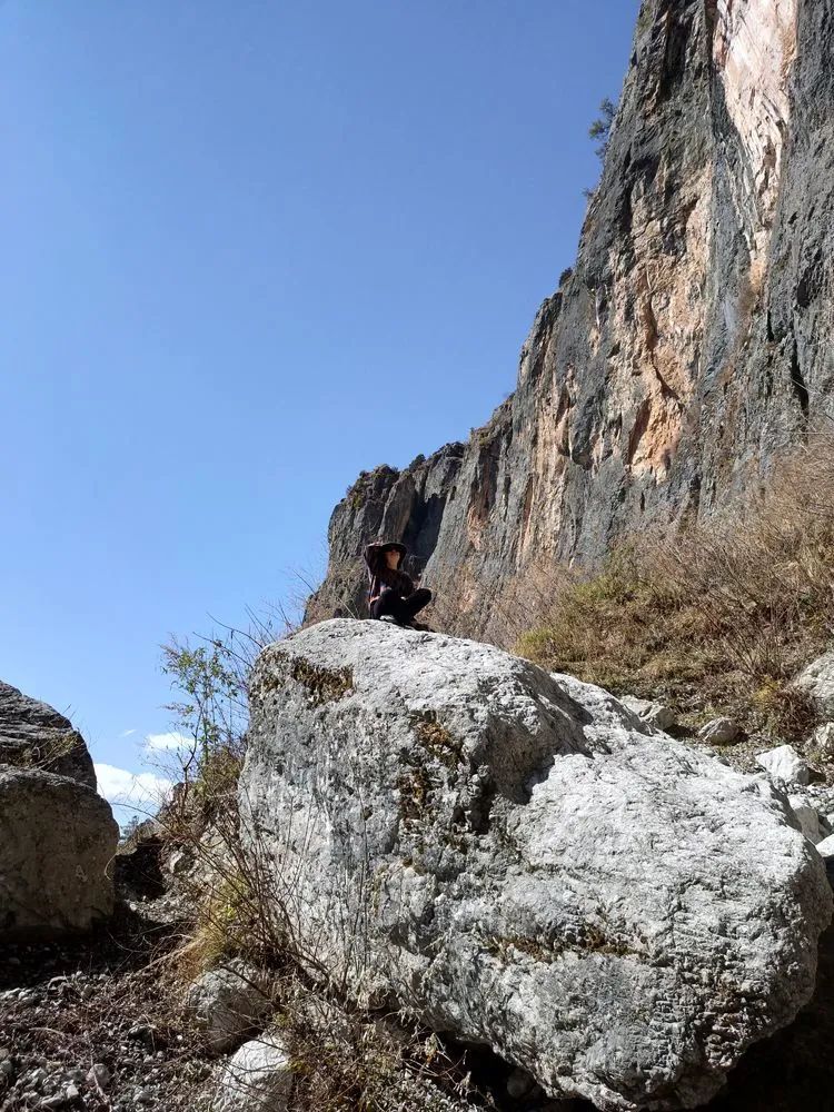 指南村|登顶东川小牯牛山——慈悲殿