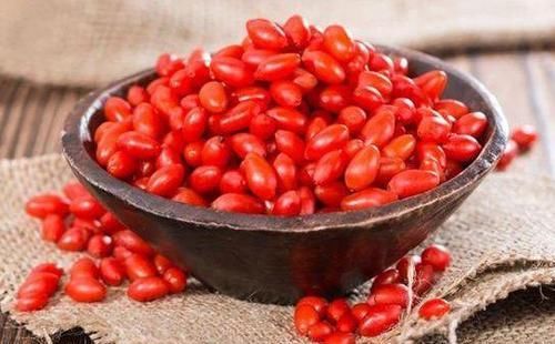 女性過(guò)30歲，推薦常吃三種食物，美白養(yǎng)肝，抗老防皺，血液循環(huán)