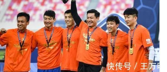 国足|山东泰山一人很失意,落选国足显露无奈,本赛季他最尴尬!