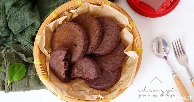  营养|天冷，45岁老阿姨迷上了这早餐，1周吃3次，别看黑乎乎，特营养