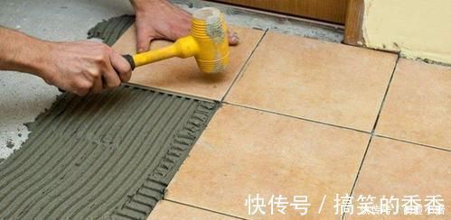 油烟机脏了不要拆下来清洗,保洁阿姨用这一招,保准洗完干净如新