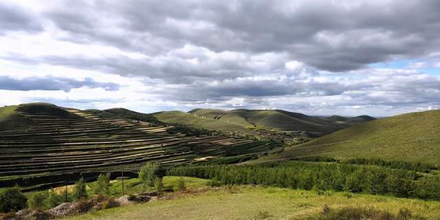 地砖|中都遗址发掘出青石板,它竟是一块幻方,在古代有“特殊”的作用