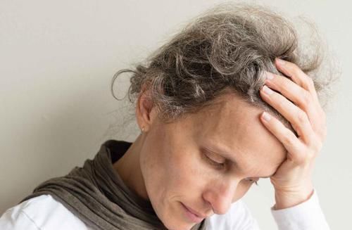 50岁后,这4个特征若你都有,值得恭喜,多半是长寿体质