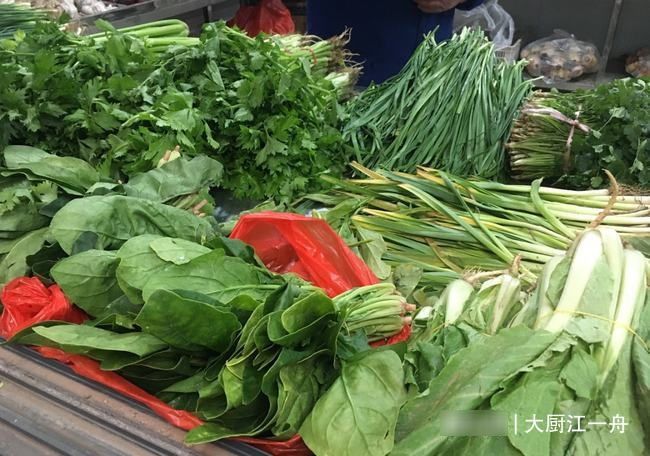天冷了，很多人爱囤这4种蔬菜，便宜好吃又实惠，很多人还不知道