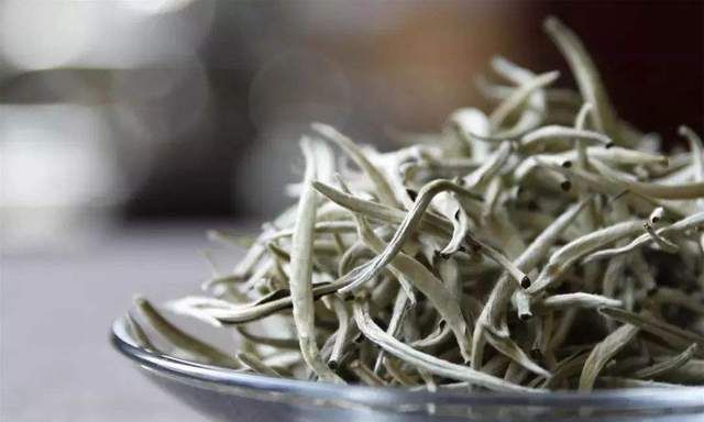 浓茶|身体发出4种信号,请放下茶杯,别让“养生茶”成为“有害茶”