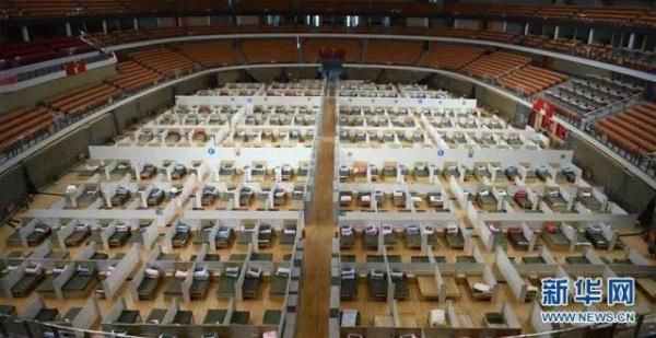 新冠疫情|日本政府终于要考虑建“方舱医院”