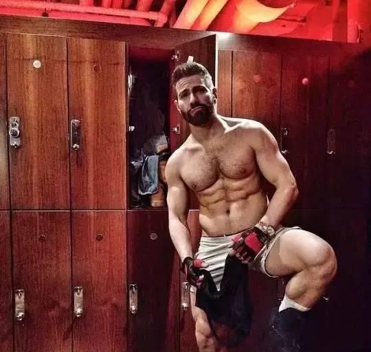 夹胸|同样是练胸,一个卧推一个夹胸,差距有多大