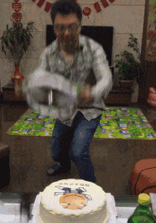 |搞笑GIF:连甩鱼竿都不会,我来教你!