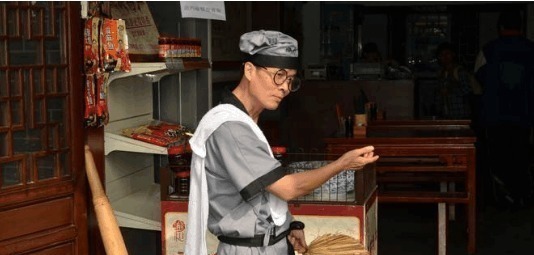 大米$古代一两银子值多少人民币 你的收入在古代相当于几品官收入